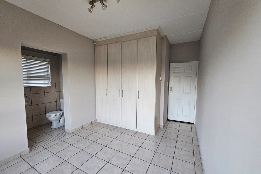 To Let 3 Bedroom Property for Rent in Waterval East North West